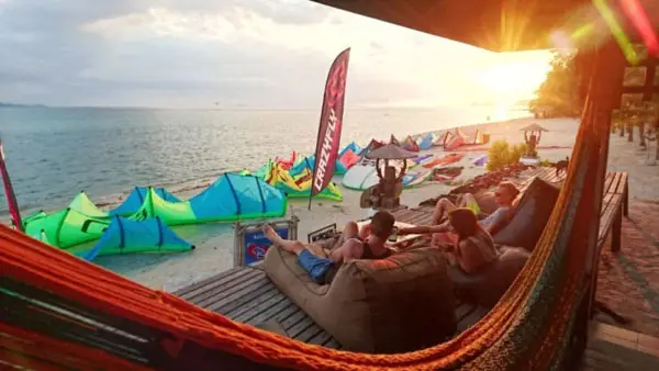 Kitesurf in Thailand at kiteflip kite and wing foil center