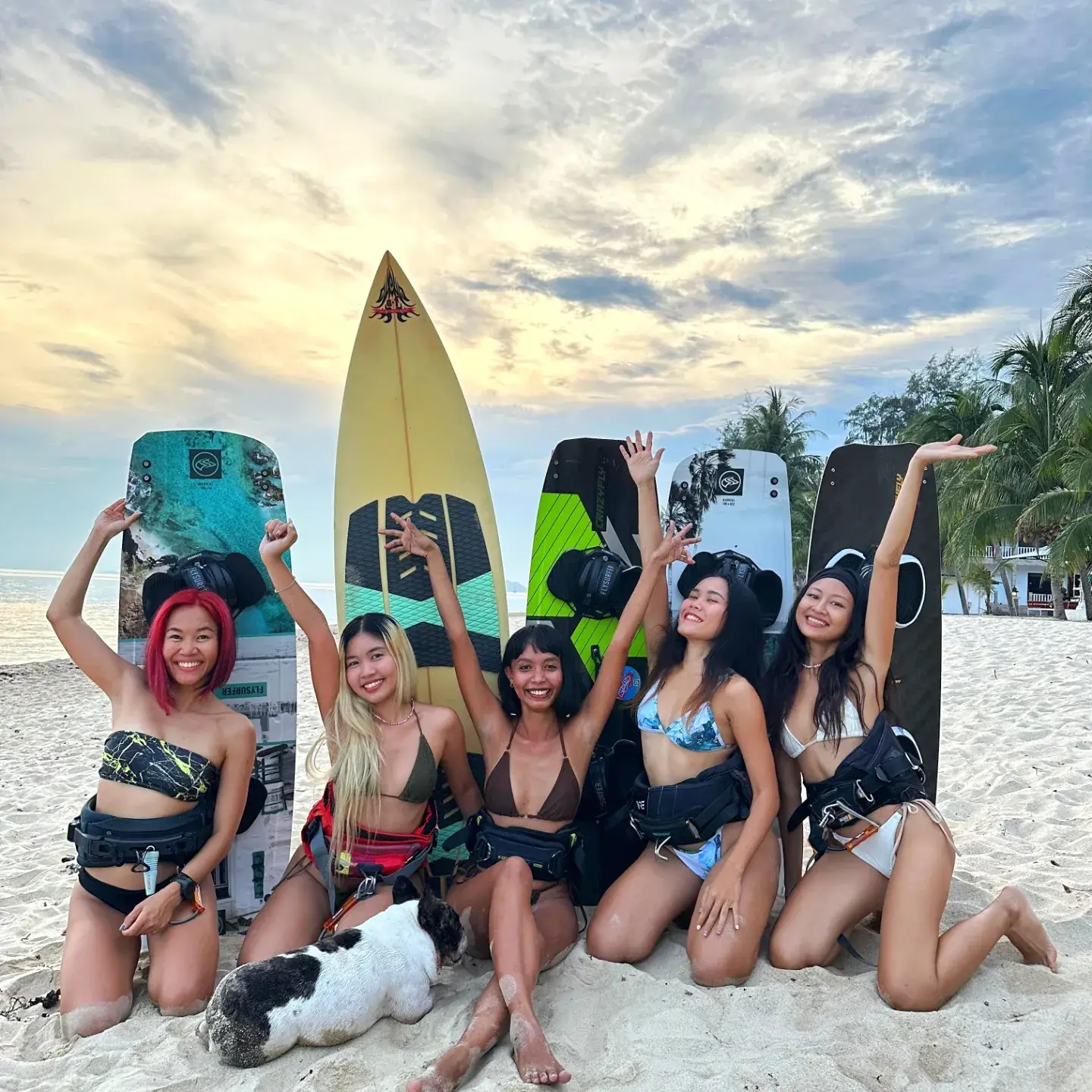 group of thai kitesurf girls on Koh phangan